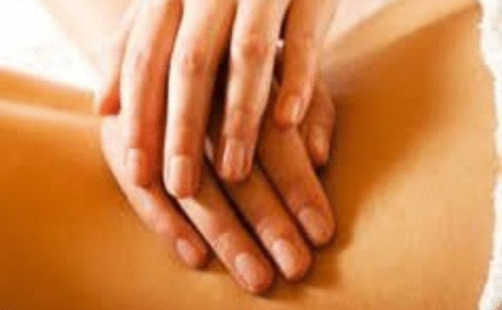 Sinnliche erotische  warm oil massage  